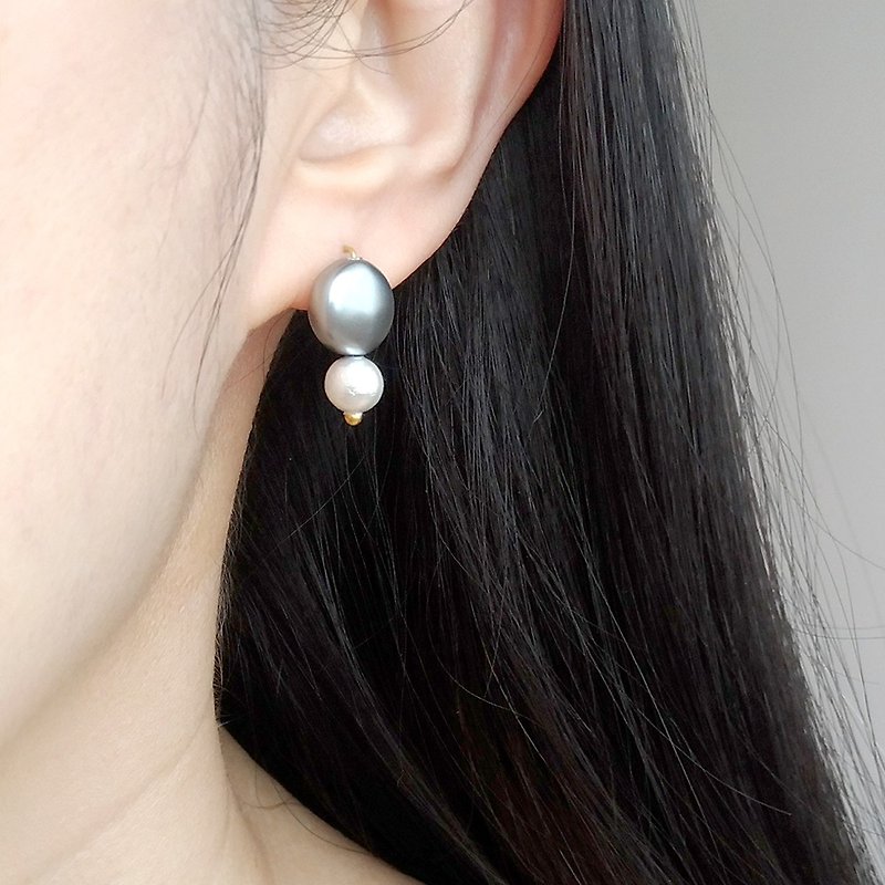 e050-Deja Vu-Cotton Pearl Earrings - Earrings & Clip-ons - Gemstone White