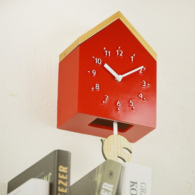 Rovine- 小木屋 靜音 搖擺 時鐘 掛鐘(紅) - 時鐘/鬧鐘 - 木頭 紅色