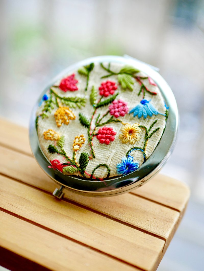 印度刺繡隨身鏡 - 彩妝刷具/鏡子/梳子 - 其他金屬 銀色