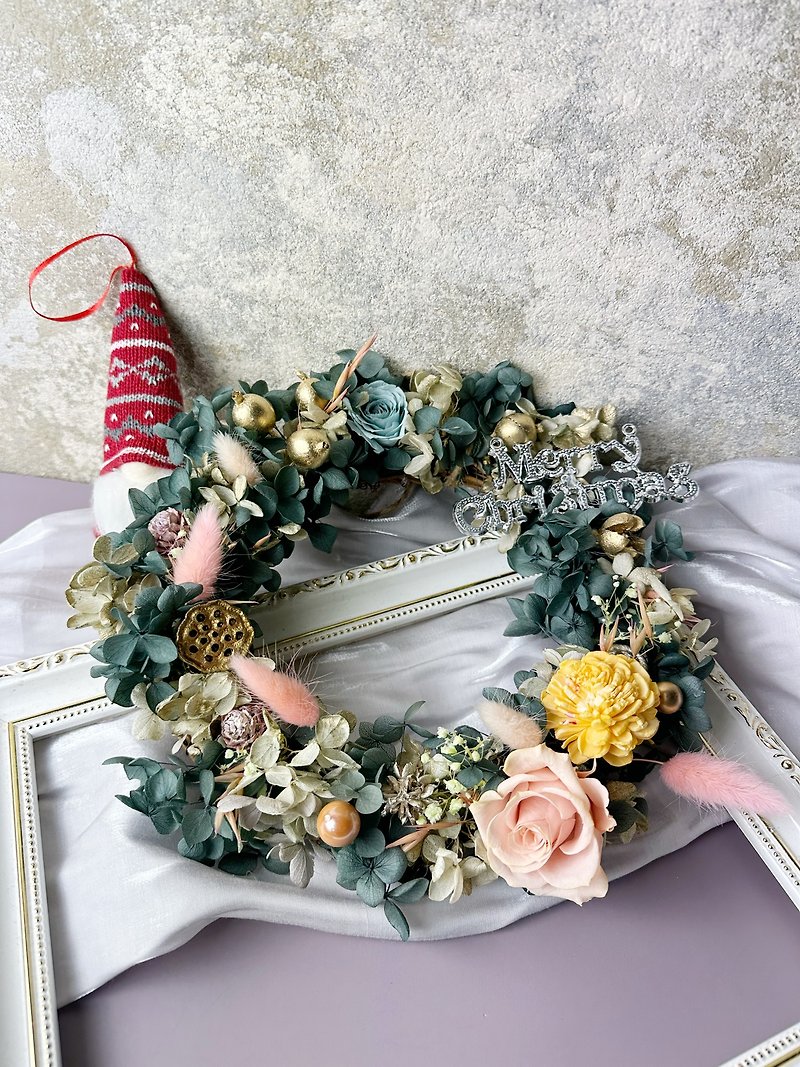 KL European style hydrangea wreath (S) - Items for Display - Plants & Flowers Multicolor