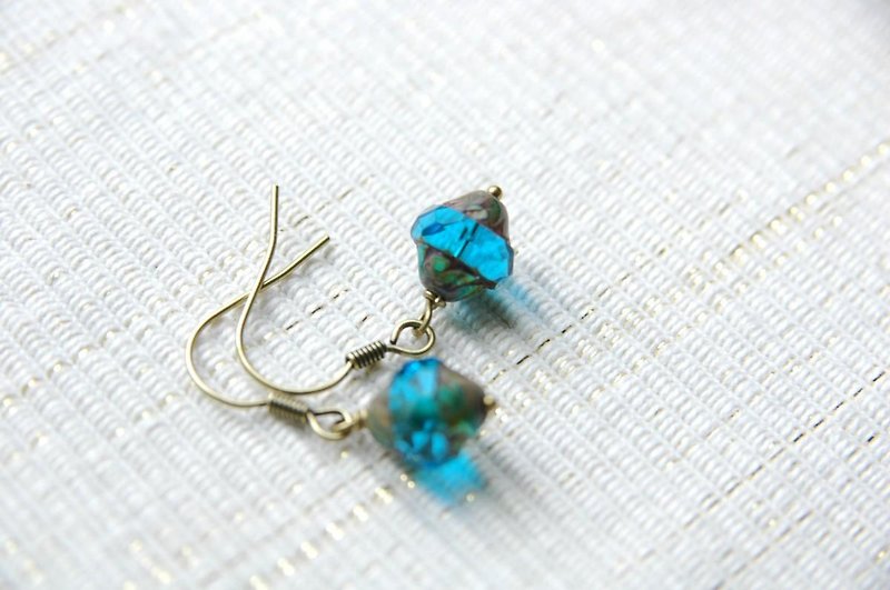 Czech beads earrings Capri blue - ต่างหู - เครื่องเพชรพลอย สีน้ำเงิน