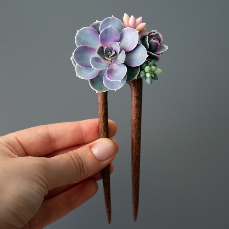 Wooden hairpin with artificial Echeveria PVN - 髮圈/髮夾 - 其他材質 