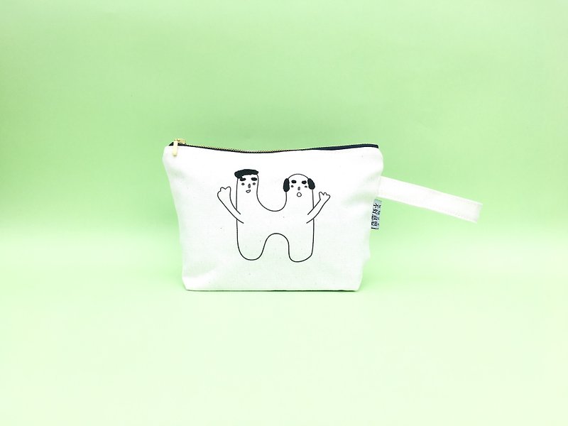 H｜Bald letter embroidered cosmetic bag - กระเป๋าเครื่องสำอาง - ผ้าฝ้าย/ผ้าลินิน 