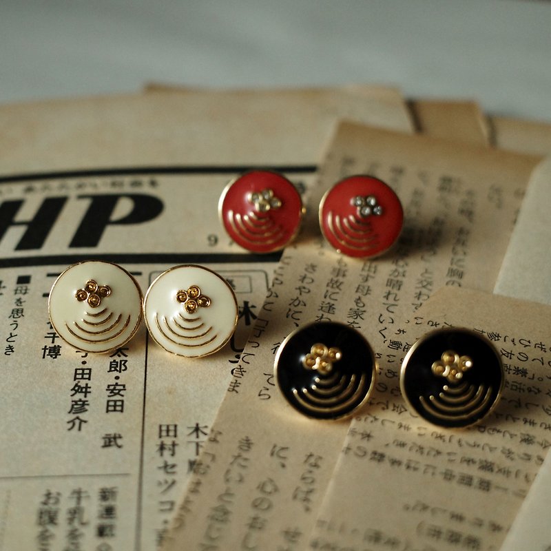Japanese-style postmark distant message - Earrings & Clip-ons - Other Metals Black