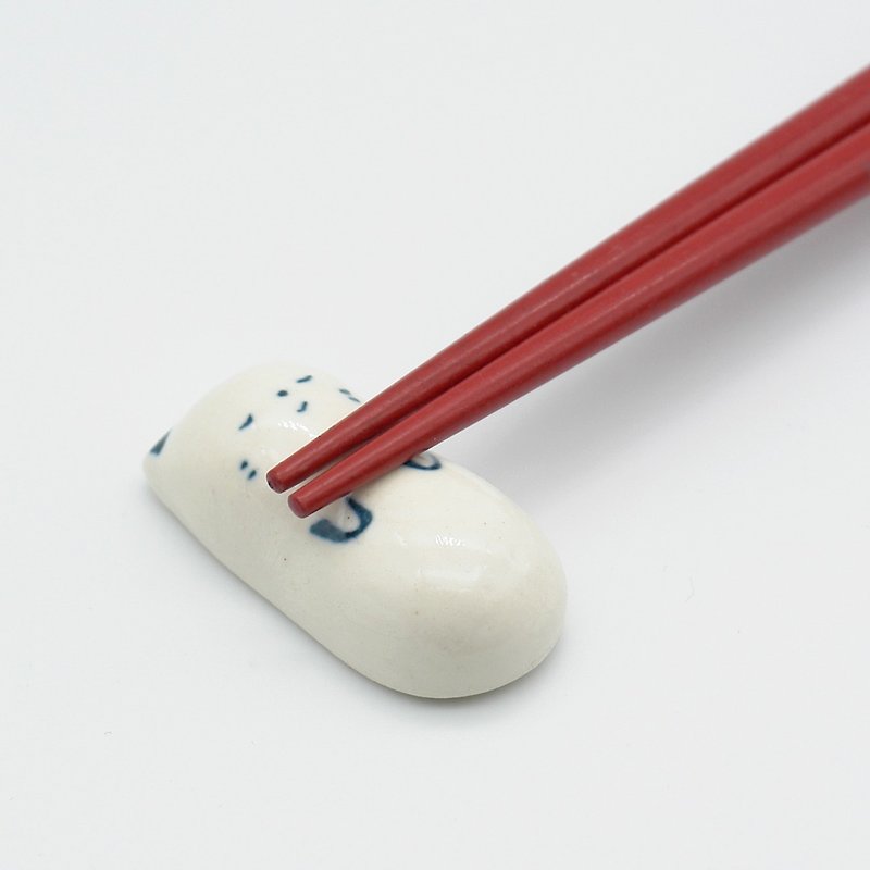 small cat chopstick rest - ของวางตกแต่ง - เครื่องลายคราม ขาว