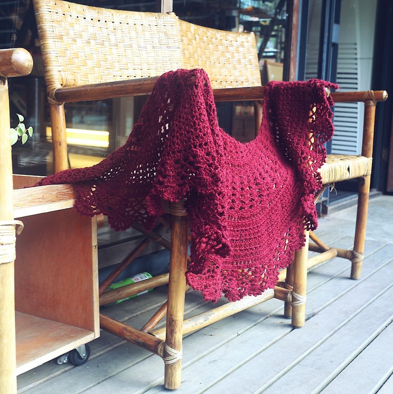 ChiChi Handmade-Elegant Deep Rose-Hand Knitted Warmth-Wool Lace Shawl/Shawl - ผ้าพันคอถัก - ขนแกะ สีแดง
