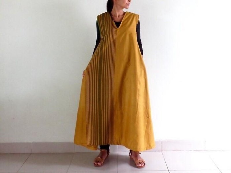 A line one-piece dress made with salon 【Yellow】 - ชุดเดรส - ผ้าฝ้าย/ผ้าลินิน สีเหลือง