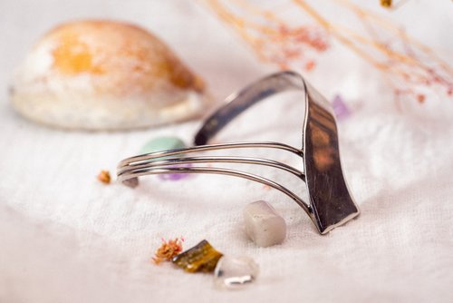 Home + Art 愛戀古物 優雅線條手環 - 西洋古董首飾