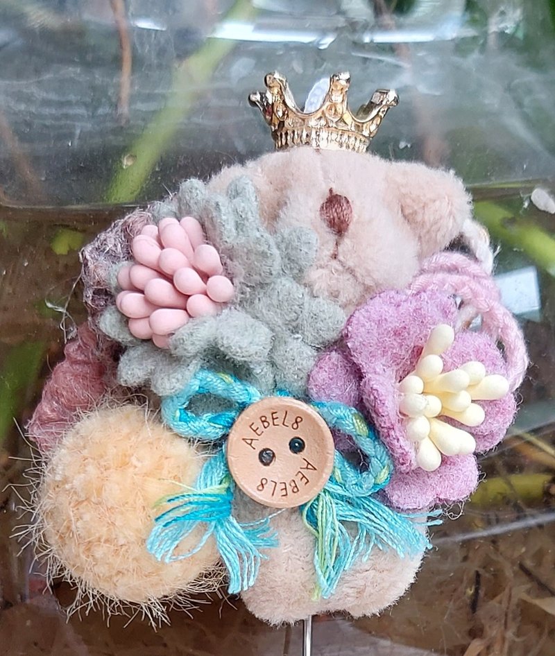 YU-CIAO Crown Bear Flower Pin - Brooches - Other Materials 