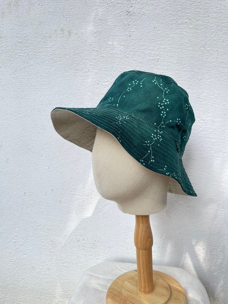 防潑水寬簷漁夫帽  深綠小花 - 帽子 - 棉．麻 綠色