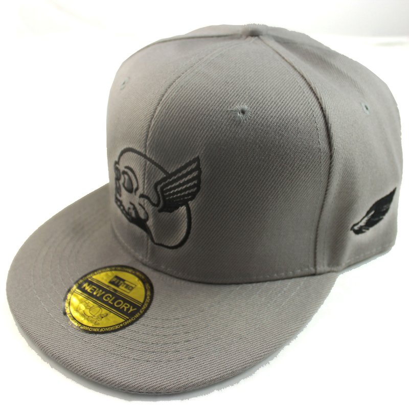 ICARUS Icarus original trend design back buckle baseball cap/board cap (gray and black) - หมวก - ผ้าฝ้าย/ผ้าลินิน สีเทา