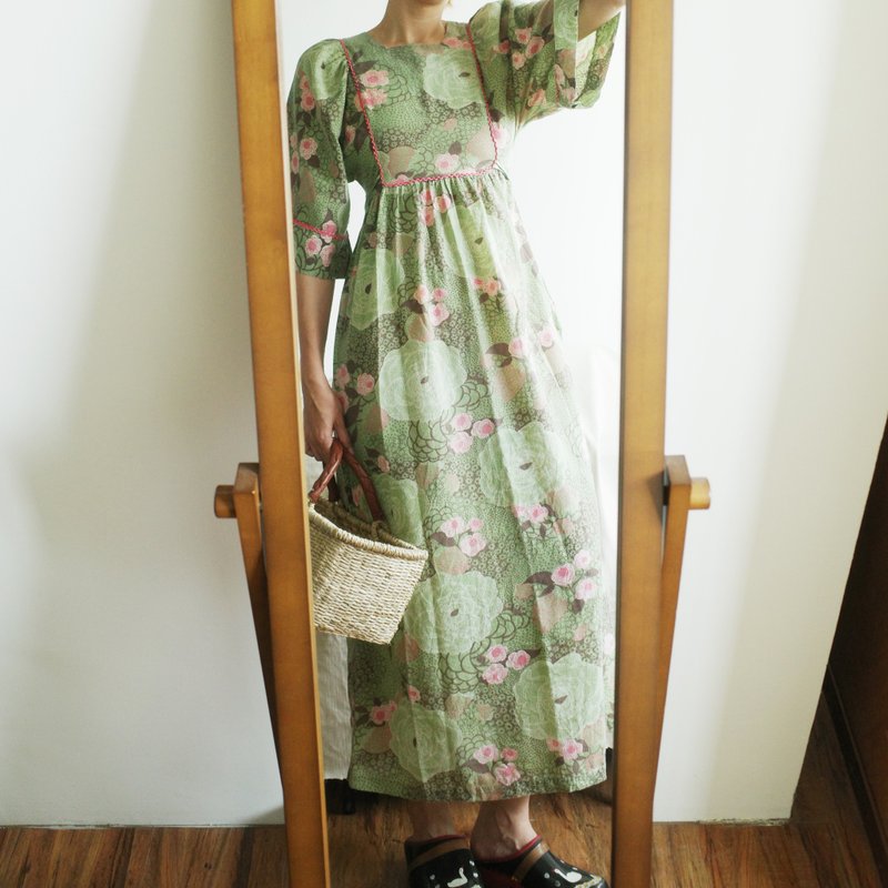 Special offer Vintage American floral cotton dress with slight defects, classic high-waisted wide-sleeve style - ชุดเดรส - ผ้าฝ้าย/ผ้าลินิน 