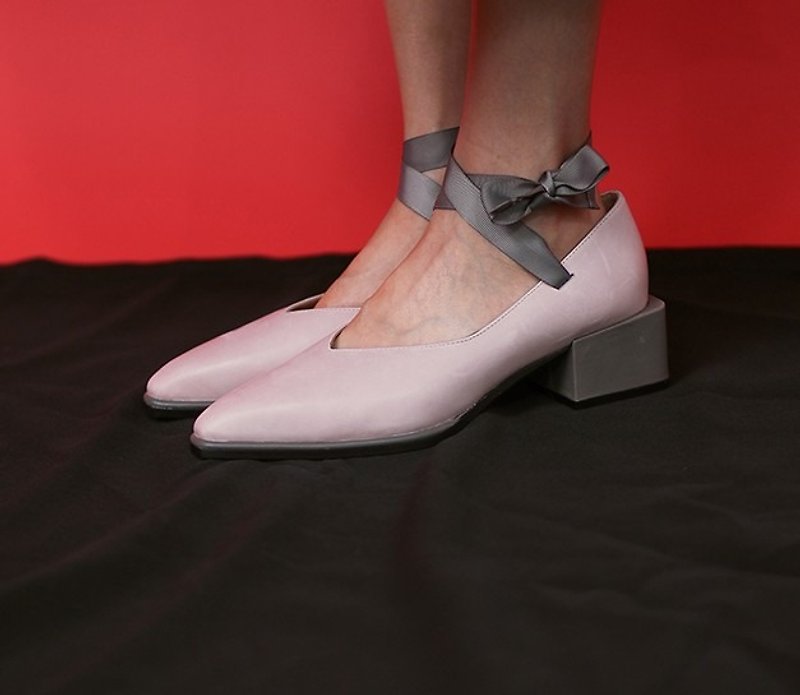 Elegant square with detachable ribbon heel shoes with grey piping - Women's Leather Shoes - Genuine Leather Pink