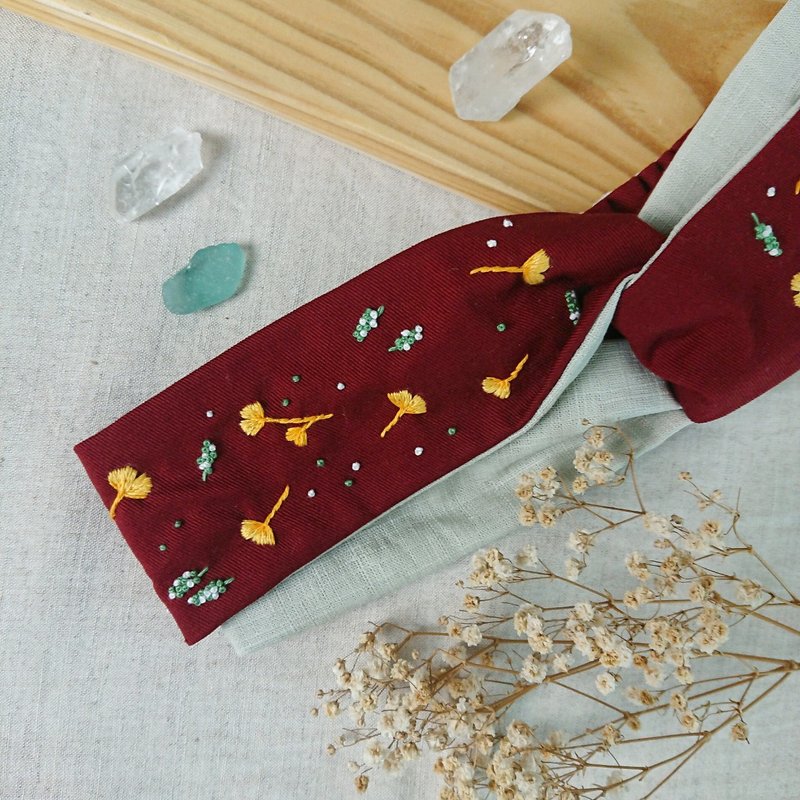 頭上的花園系列-銀杏秋紅雙拼撞色手工刺繡髮帶 - 髮箍/髮帶 - 繡線 紅色