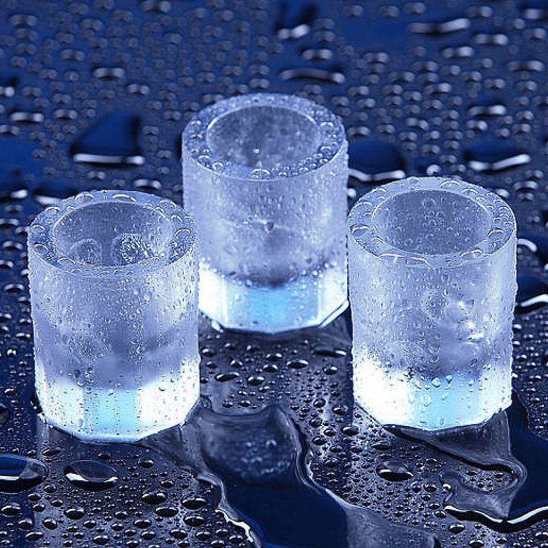 COOL SHOOTERS SHOT GLASS ICE TRAY - Cookware - Silicone White