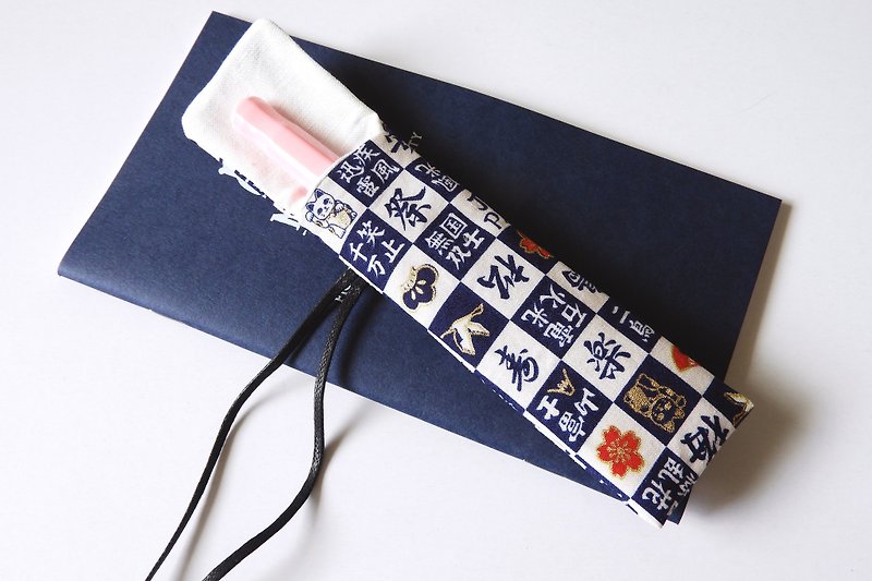 布筆套-和風鋼筆筆套-日本藍白格 - 筆盒/筆袋 - 棉．麻 白色