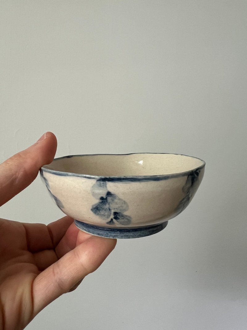 Highlights: Hand-painted blue and white 100ml - Bowls - Pottery 