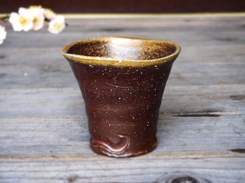 Bizen Shochu Drinking (Large) 【Wave】 s1-016 - Pottery & Ceramics - Pottery Brown