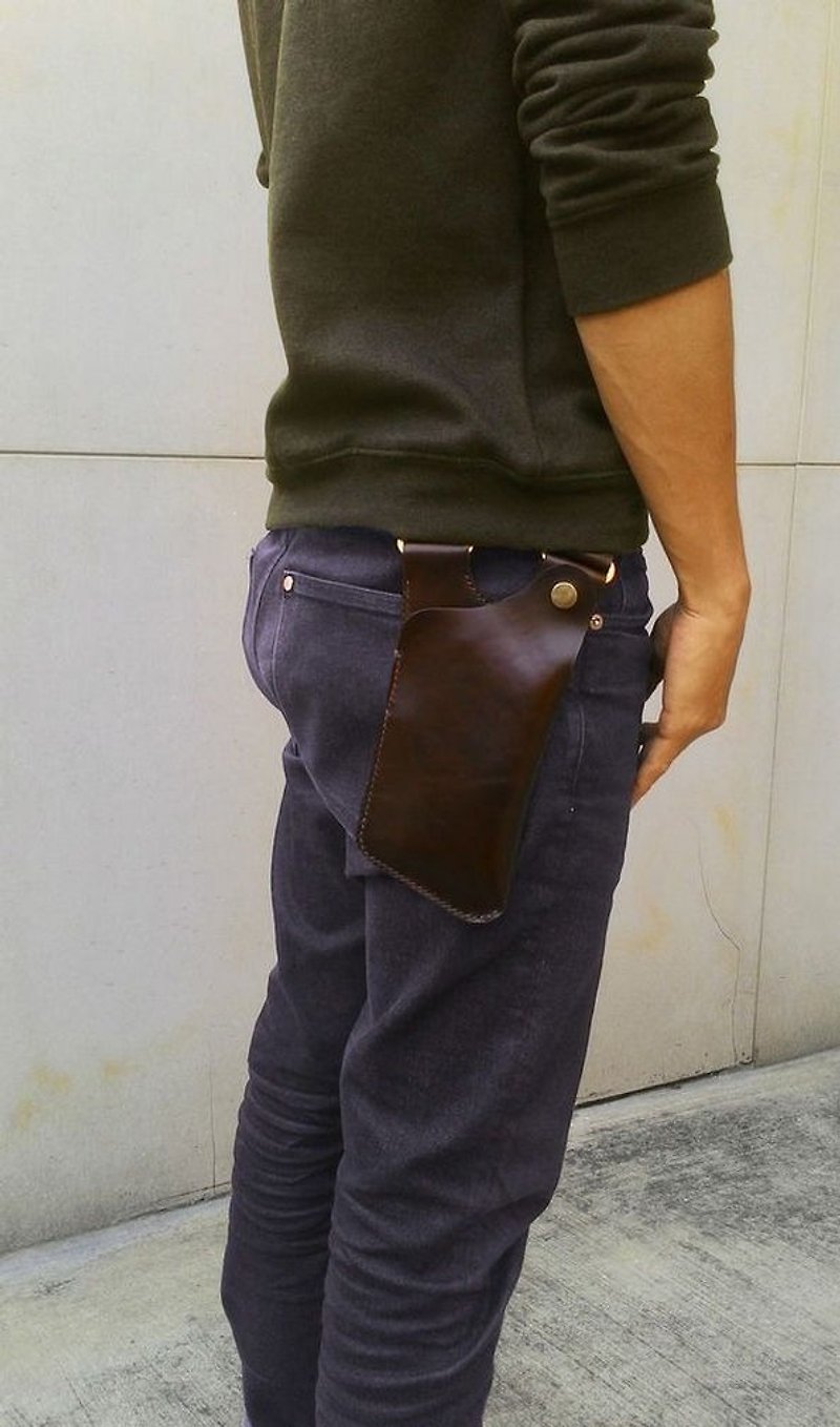 Western-mobile phone case/bag (can be customized to suit the left hand) - Phone Cases - Genuine Leather Brown