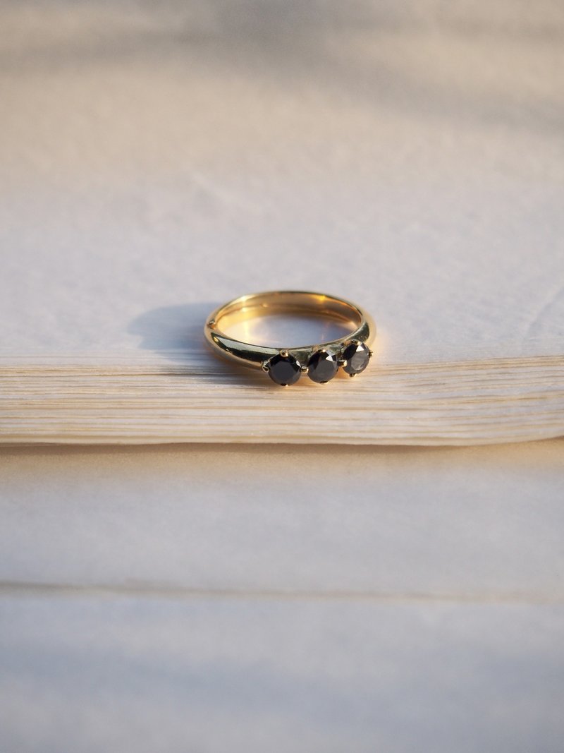 Black Star Ring , Sterling Silver, Black CZ, Black Gems, Triple Star. - 戒指 - 其他材質 黑色