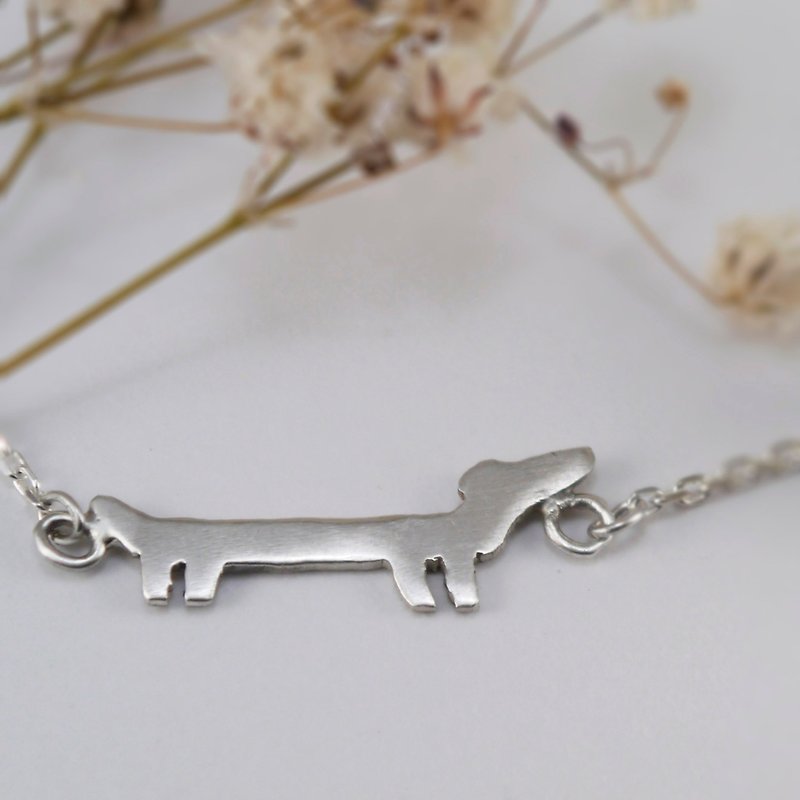 PET// Dachshund Dog Necklace - Minimalist Jewelry/ sausage dog/doxie - สร้อยคอทรง Collar - โลหะ สีเงิน
