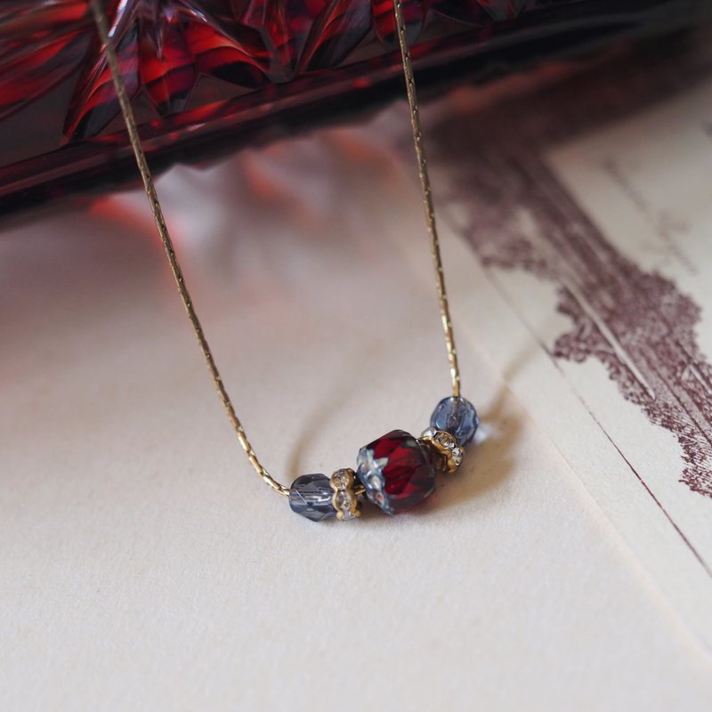 Antique Glass Bead Stone Adjustment Necklace Crimson - สร้อยคอ - ทองแดงทองเหลือง สีแดง