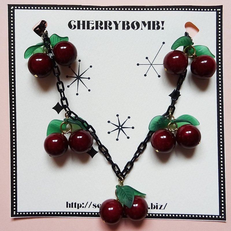 Sedmikrasky cherry necklace - Necklaces - Plastic Red