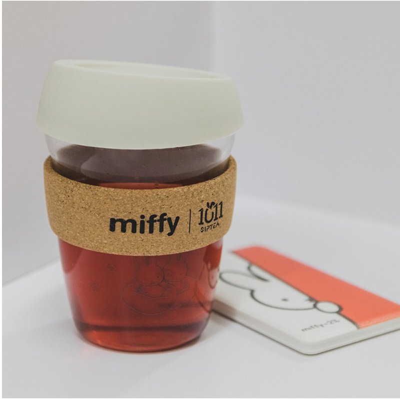 【Miffy】Miffy anti-scalding handheld lidded glass / Miffy rabbit - Cups - Other Materials Multicolor