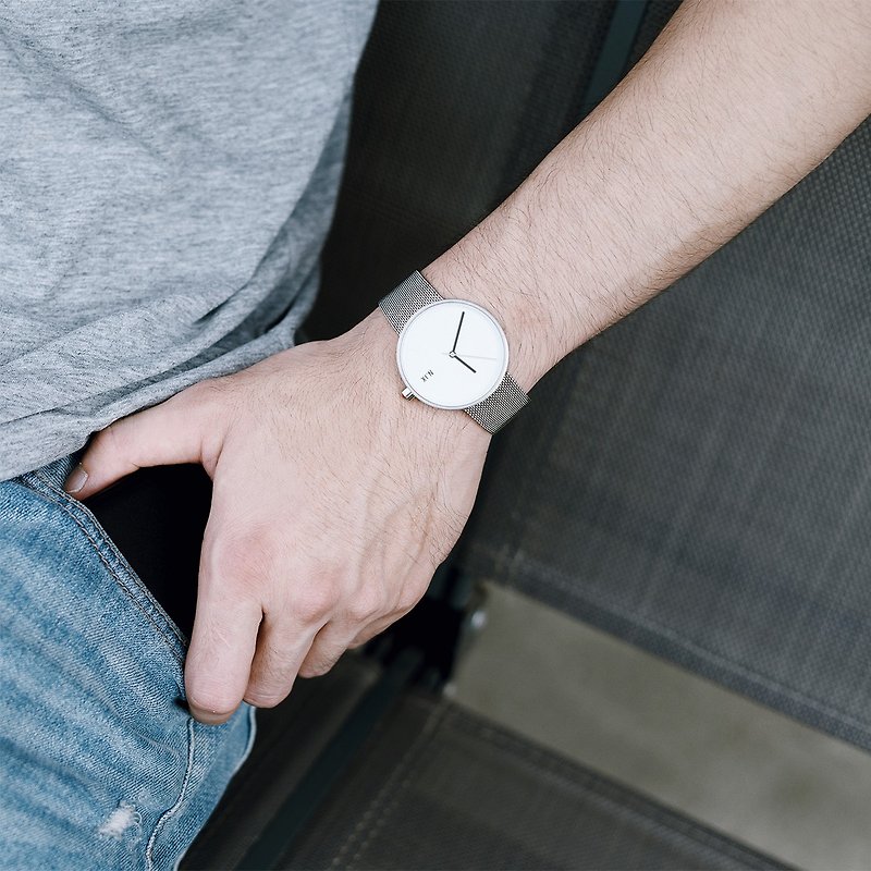 N.IX's Minimalist Wrist Watch - Flat white / Silver Stainless Steel Watch Band - Men's & Unisex Watches - Genuine Leather White