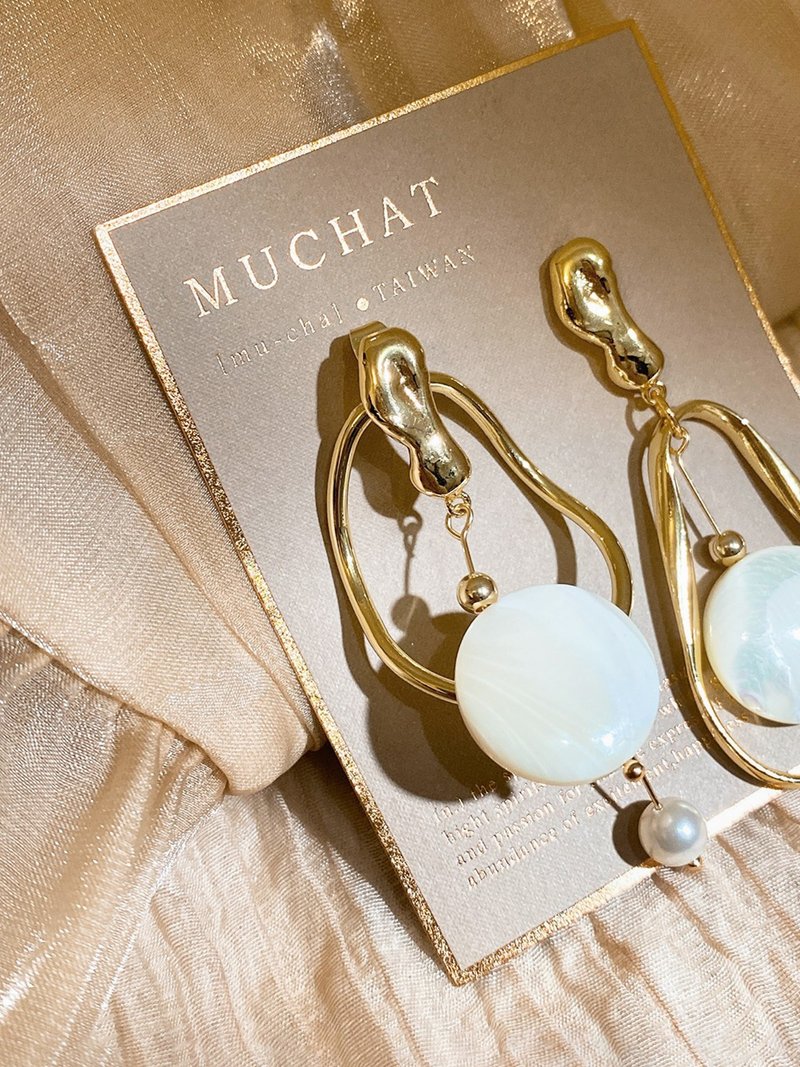 House code. MUCHAT Handmade 14KGP Round Shell Metal Curved Back Buckle Earrings - Earrings & Clip-ons - Other Materials Gold