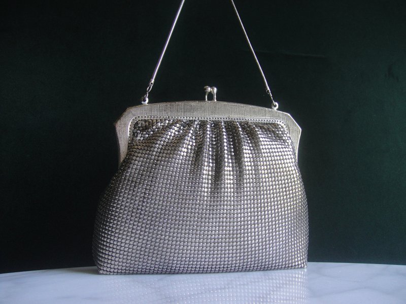 Glorious Era OLD ERA_Early second-hand Taiwanese handmade lady bead bag handbag - กระเป๋าถือ - วัสดุอื่นๆ 