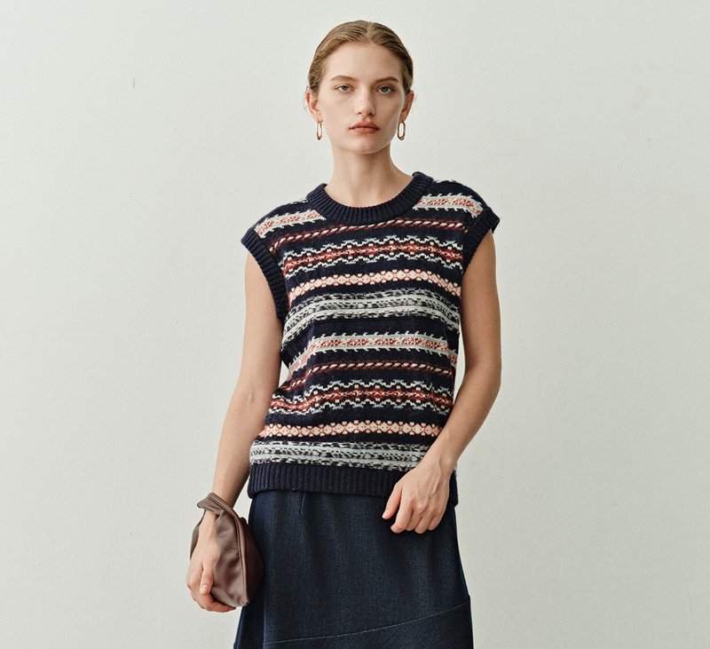 【費爾島重工】法式簡約 精紡羊毛/提花圓領針織背心 - 背心/無袖上衣 - 其他材質 多色