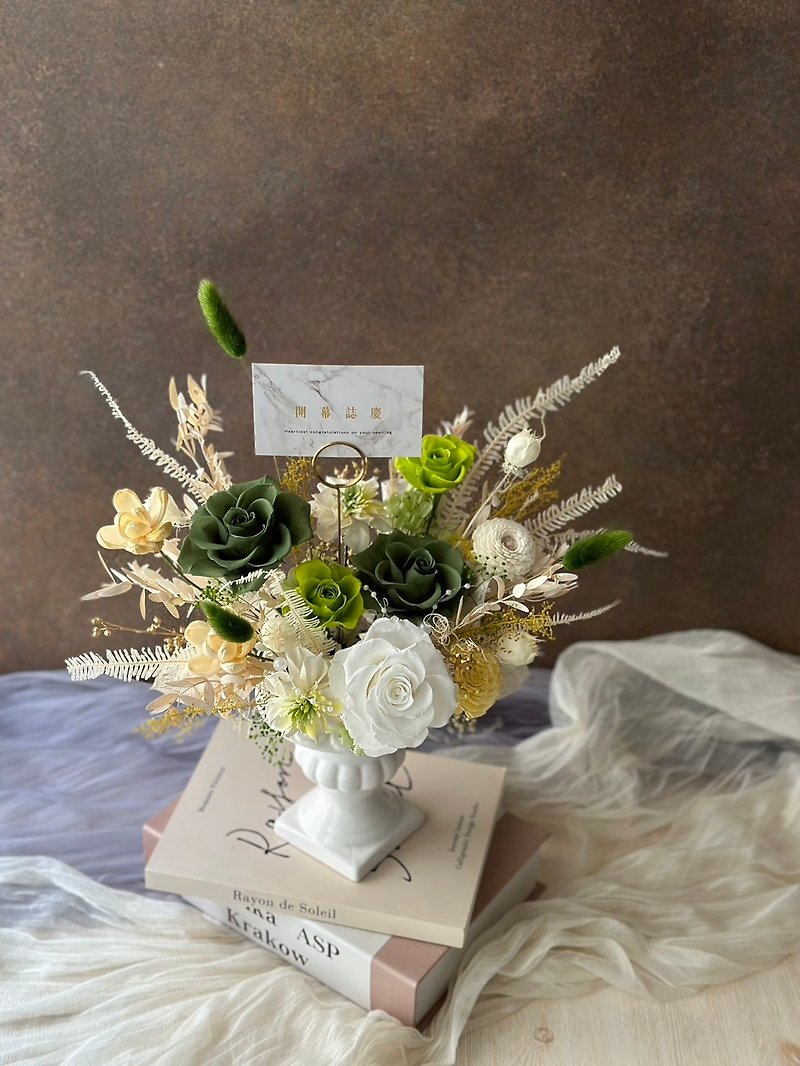 [Opening Flower Ceremony] Gorgeous Everlasting Flowers Champion Cup Table Flowers - Dried Flowers & Bouquets - Plants & Flowers Green