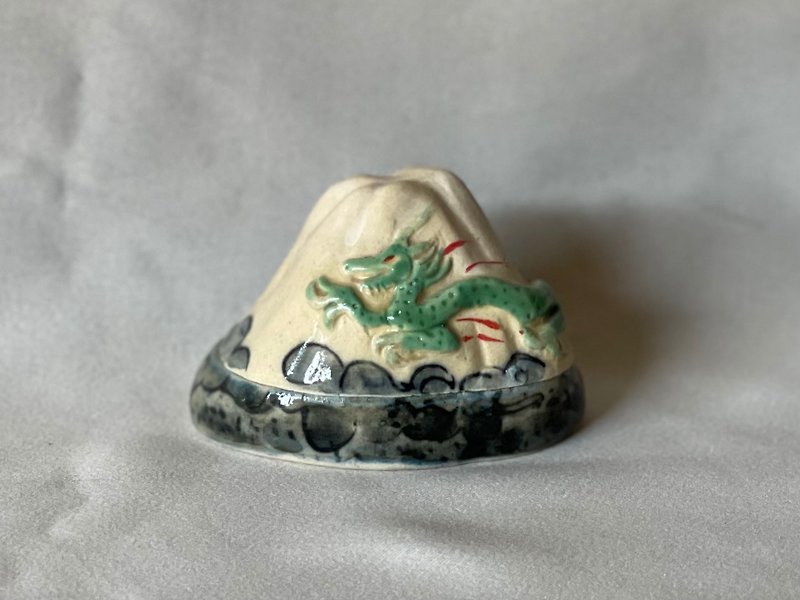 香合　富士山と辰 - 置物 - 陶器 多色