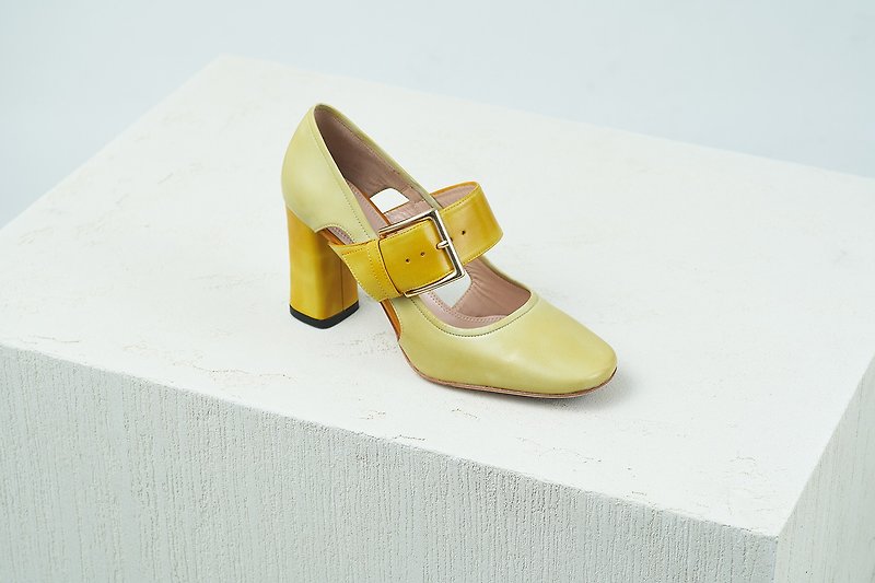 HTHREE 8.5 Mary Jane Pumps/Cream/Butter/ 8.5 Mary Jane Pumps - รองเท้าส้นสูง - หนังแท้ สีเหลือง