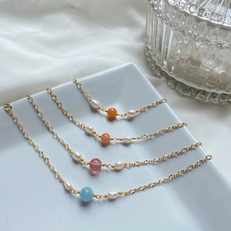 Round Natural Stone X Freshwater Pearl Bracelet | Orange Moonlight Old Topaz Strawberry Crystal Aquamarine - สร้อยข้อมือ - เครื่องประดับพลอย หลากหลายสี