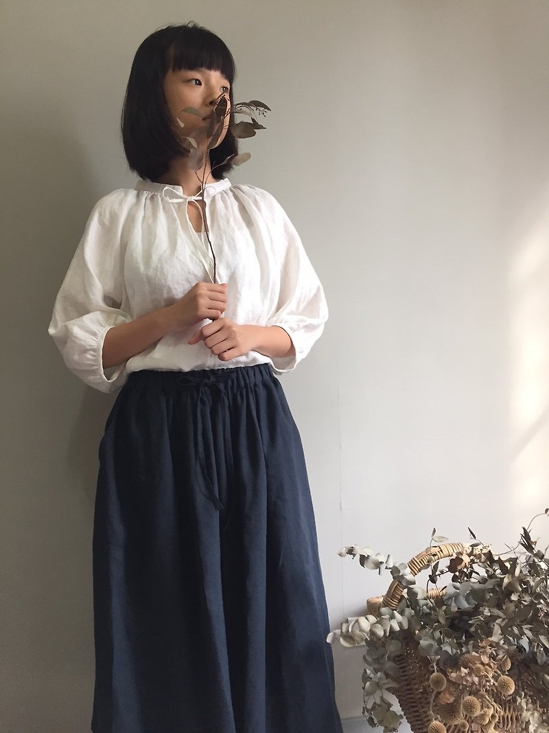 Debussy Forest / Off-White Small Collar Cardigan Strap Air Wrinkled Top - Women's Tops - Cotton & Hemp White