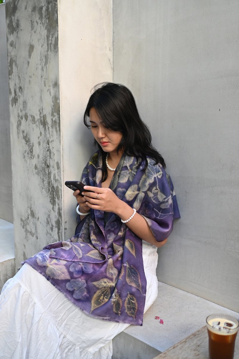 【記憶有限】EcoPrint 花葉移印 圍巾/掛畫-紫韻 - 圍巾/披肩 - 羊毛 多色