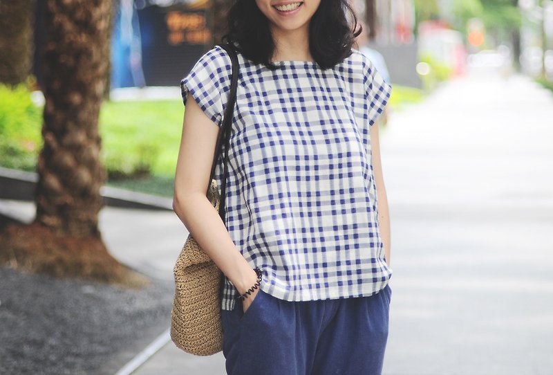 Summer double-sided square neck round neck blouse-double layer cotton yarn double layer cotton yarn plaid cotton material-2way - Women's Tops - Cotton & Hemp Blue