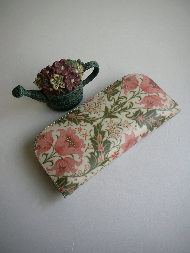 Japanese tarpaulin [Royal Flower] - long clip/wallet/coin purse/gift - Wallets - Waterproof Material Pink