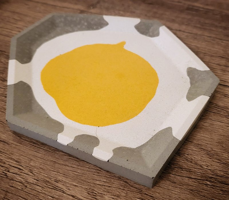 Half-boiled egg geometric polygonal plate set/ornament plate/ Cement storage plate-set of two - ของวางตกแต่ง - ปูน 