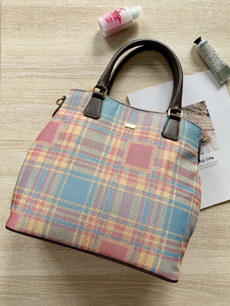 Jacquard Weave Bag / Round Crossbody Bag with Handle / Water Repellent - Messenger Bags & Sling Bags - Waterproof Material Pink