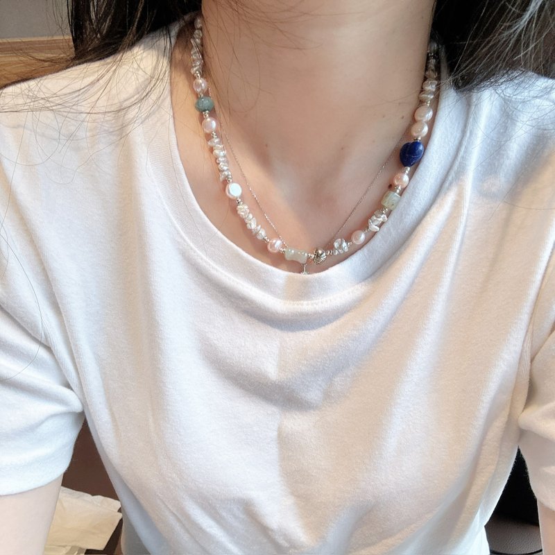 手工淡水珍珠 × 天然寶石項鍊 藍色愛心點綴優雅浪漫 - 項鍊 - 珍珠 透明