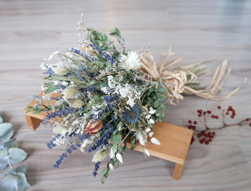 野生の花、手作りのブライダルブーケ（花嫁のブーケ、手作りのブーケ、結婚式の写真）を使った手作りの魅力 - ドライフラワー・ブーケ - 寄せ植え・花 多色