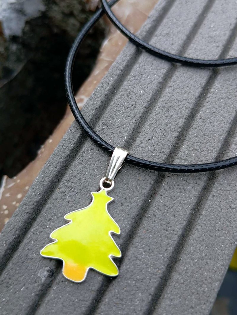 Enamel Christmas Tree Necklace - สร้อยคอ - เครื่องประดับ 