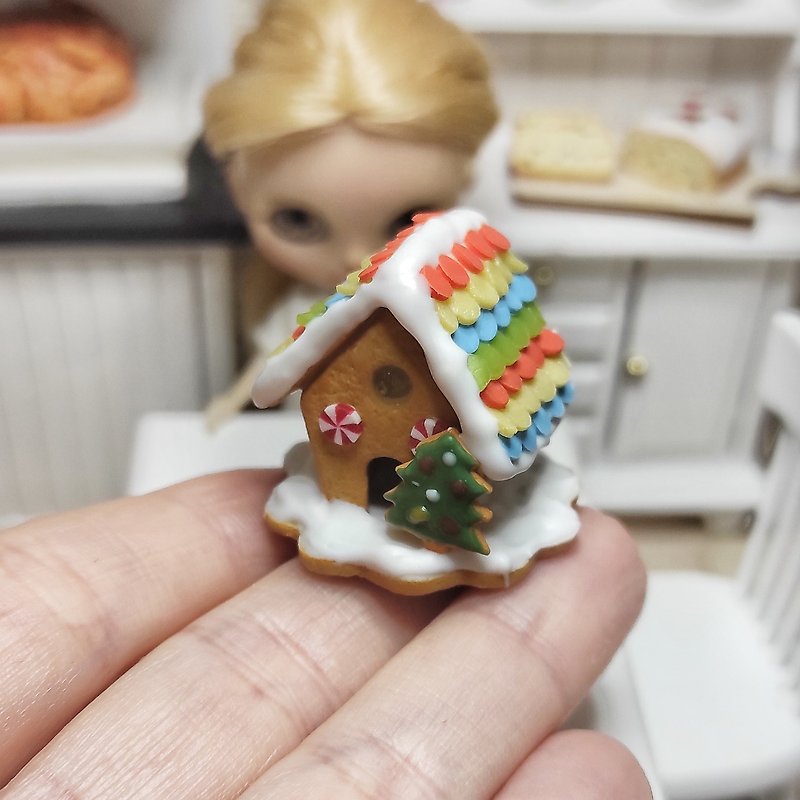 Realistic New Year miniature for dolls house - gingerbread house for dolls - 玩偶/公仔 - 黏土 