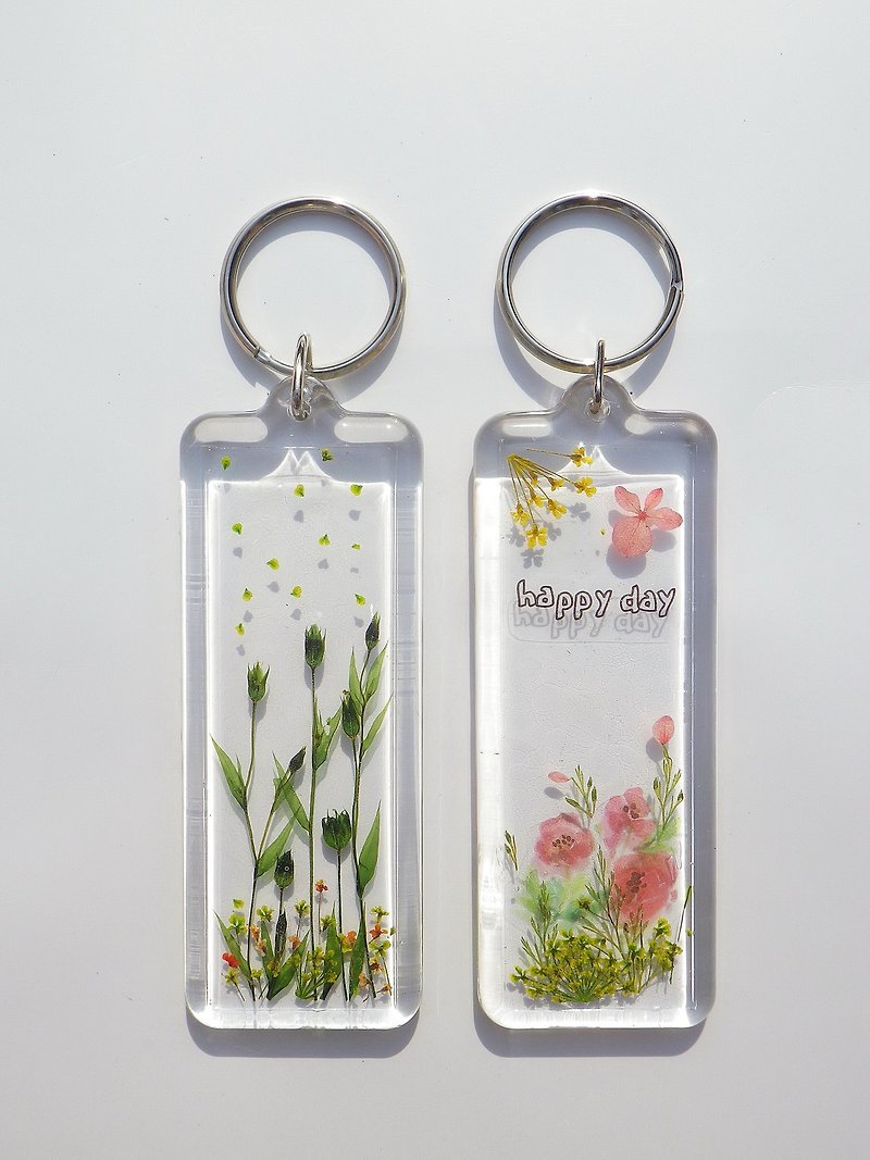 Handmade keychain, Pressed flowers keychain, hard plastic keychain, My Flowers keychain (2) - ที่ห้อยกุญแจ - อะคริลิค 
