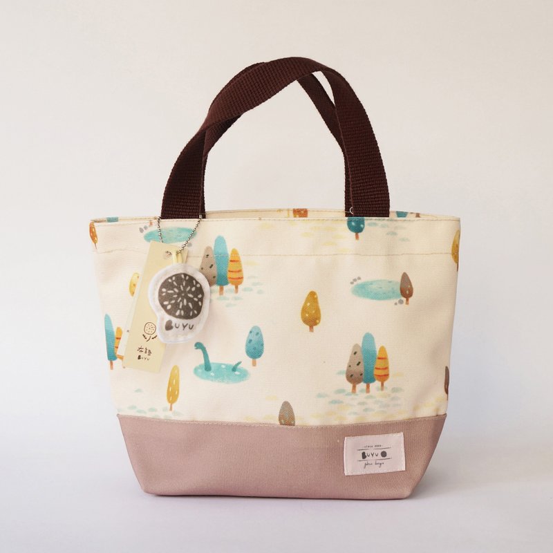 Tote Bag-Wood of the Water Monster - กระเป๋าถือ - เส้นใยสังเคราะห์ สีกากี