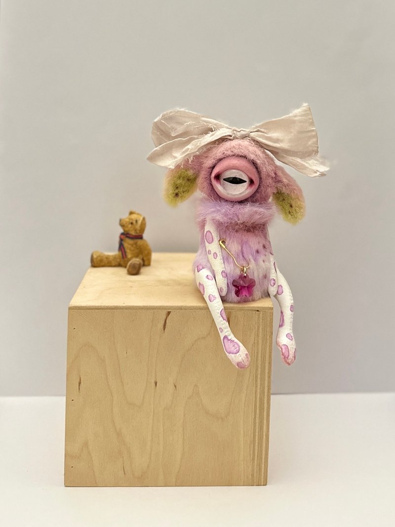 Tender author pink bunny, cyclop doll; handmade toy; for Blythe _ READY TO SHIP! - 公仔/玩偶 - 其他材質 粉紅色
