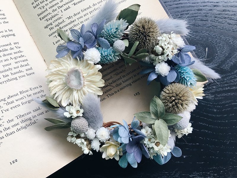 Exclusive custom made REGOLITH lunar soil [good flowers] Nicaragua blue Niagara non-wither dry wreath birthday gift Valentine's Day gift hand-made opening wreath (XS) - ของวางตกแต่ง - พืช/ดอกไม้ สีน้ำเงิน